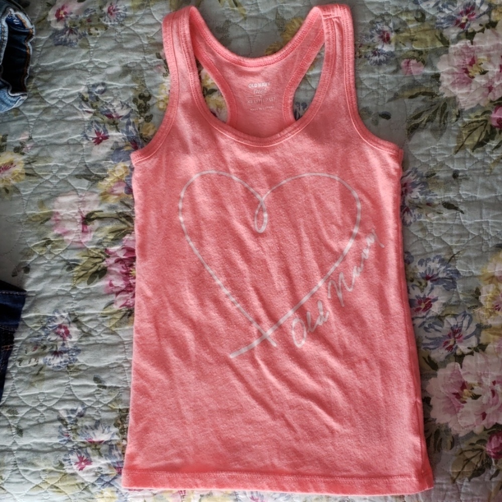 ⭐ SOLD ⭐ Old Navy coral fitted tank